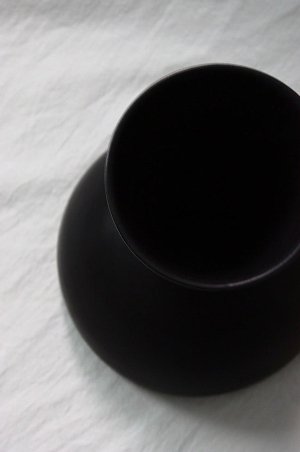 Snow White Sculptural Vase