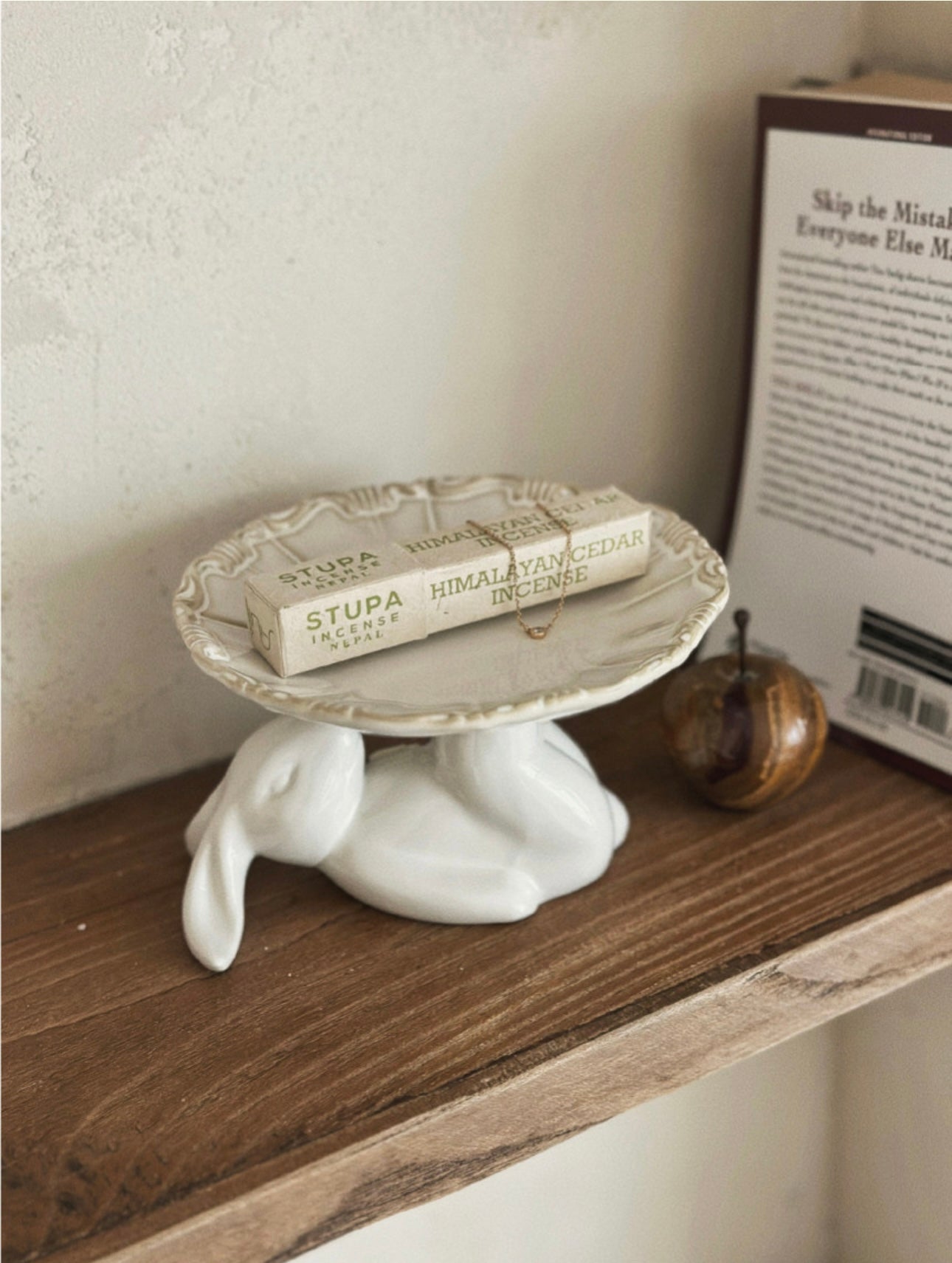 Marchhare Series Vintage Rabbit Stand Tray