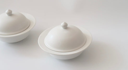 [Artisan] Matte white porcelain Lidded bowl