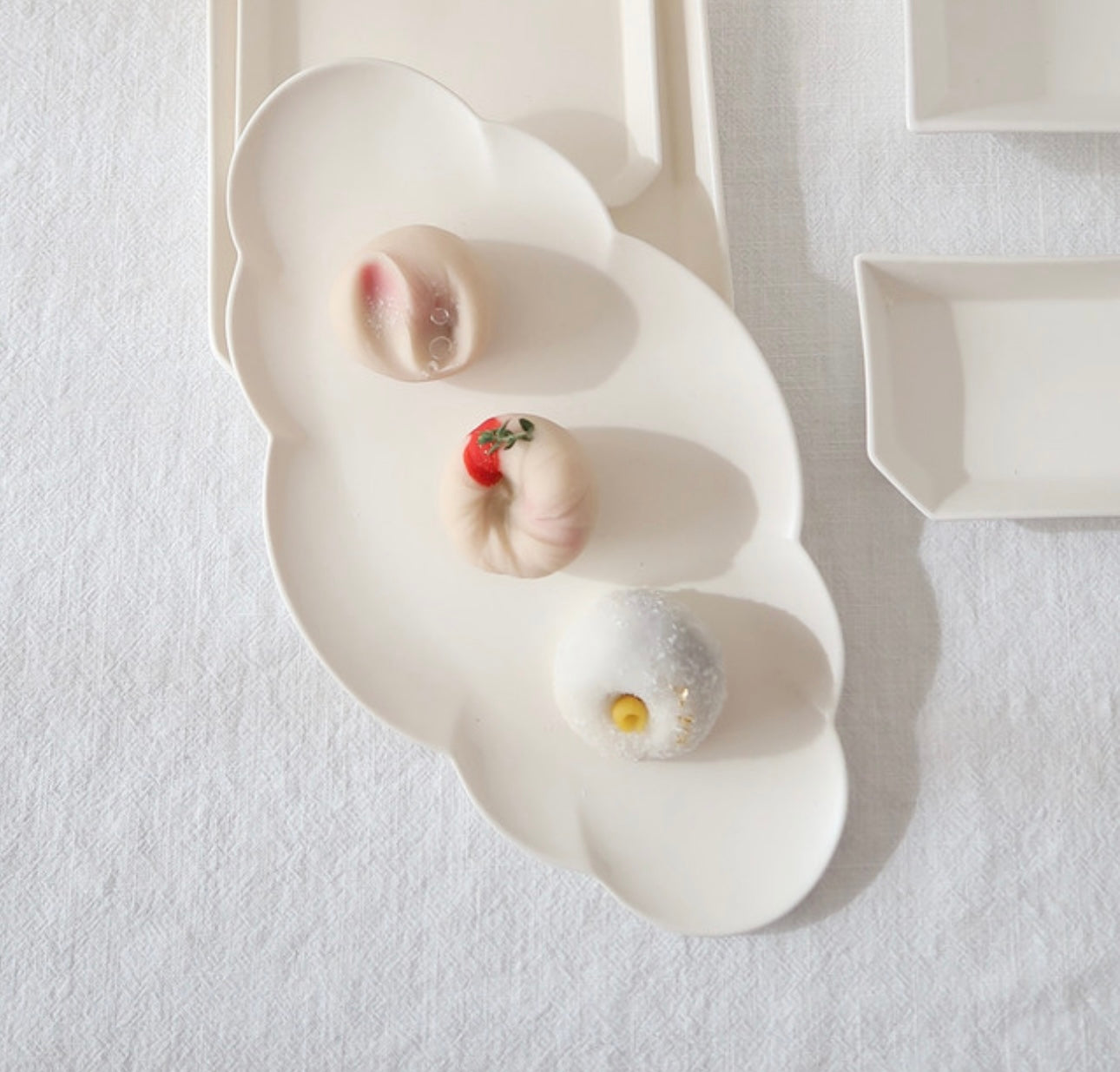 [Artisan} Matte cloud plate
