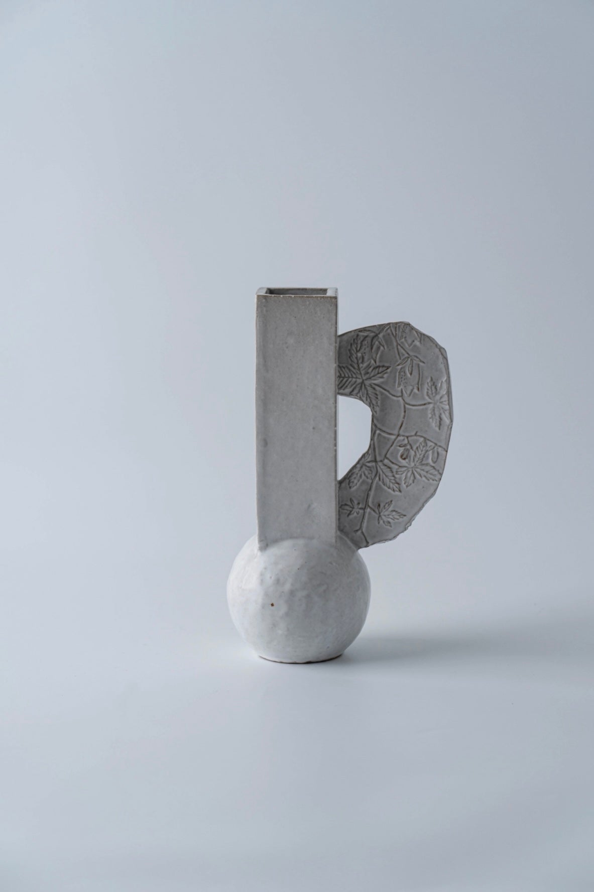[Artisan] landscape-handled vase