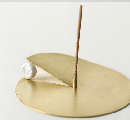 [Artisan] a pearl-bearing incense holder
