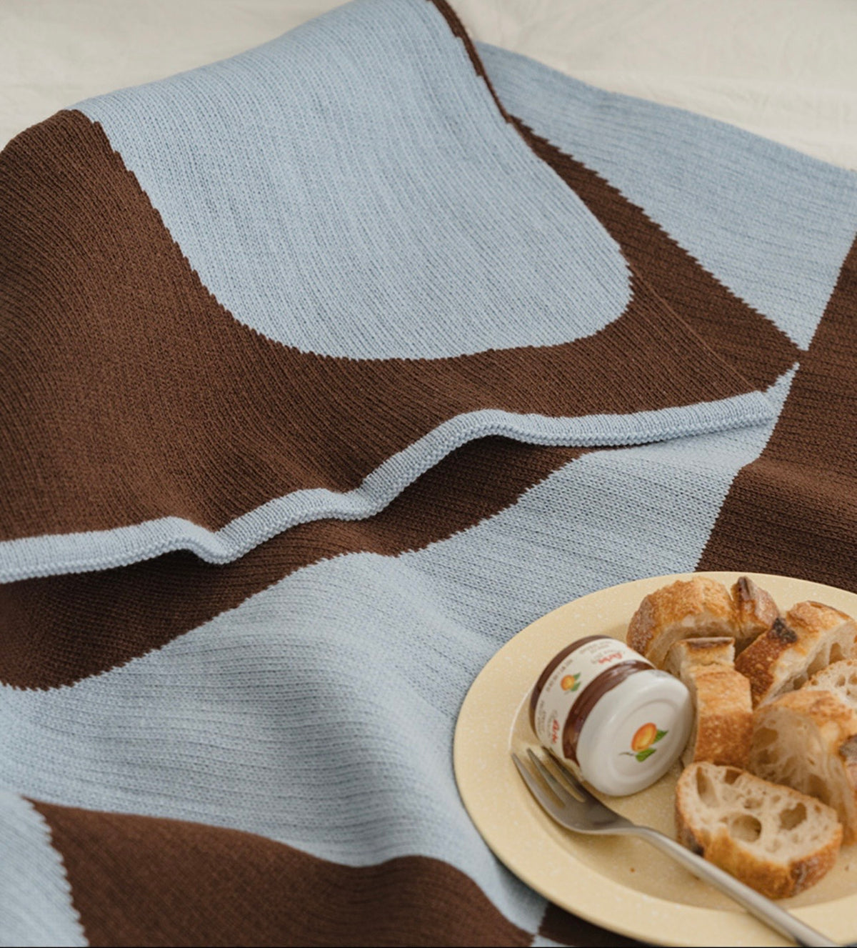 (Seasonal Exclusive) Reversible Knit Throw Blanket —Choco love