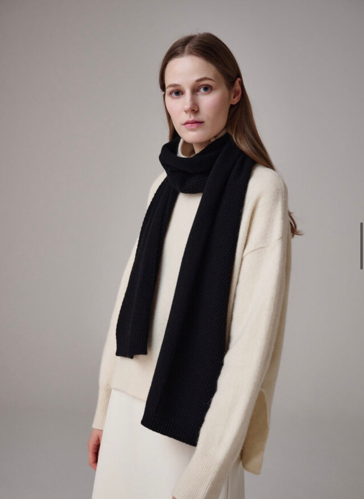 Cashmere & Merino Wool Blend Knit Scarf – Black