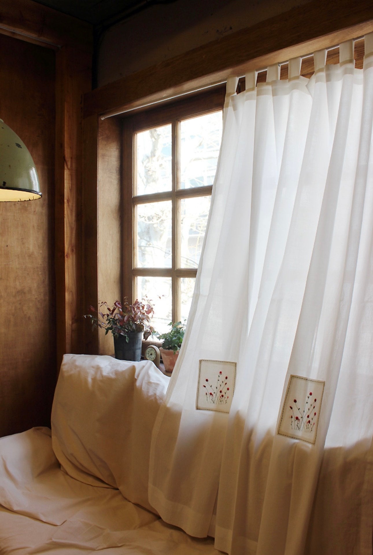 embroidered small window grit curtain