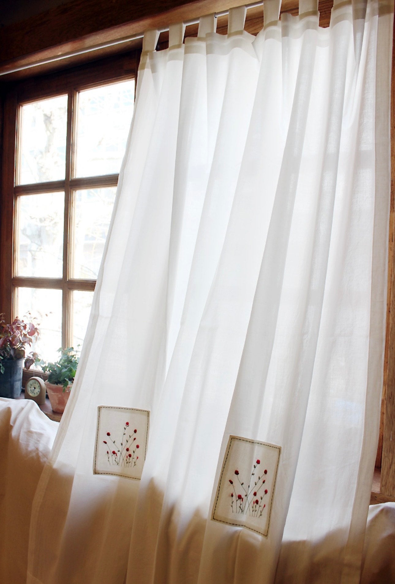 embroidered small window grit curtain
