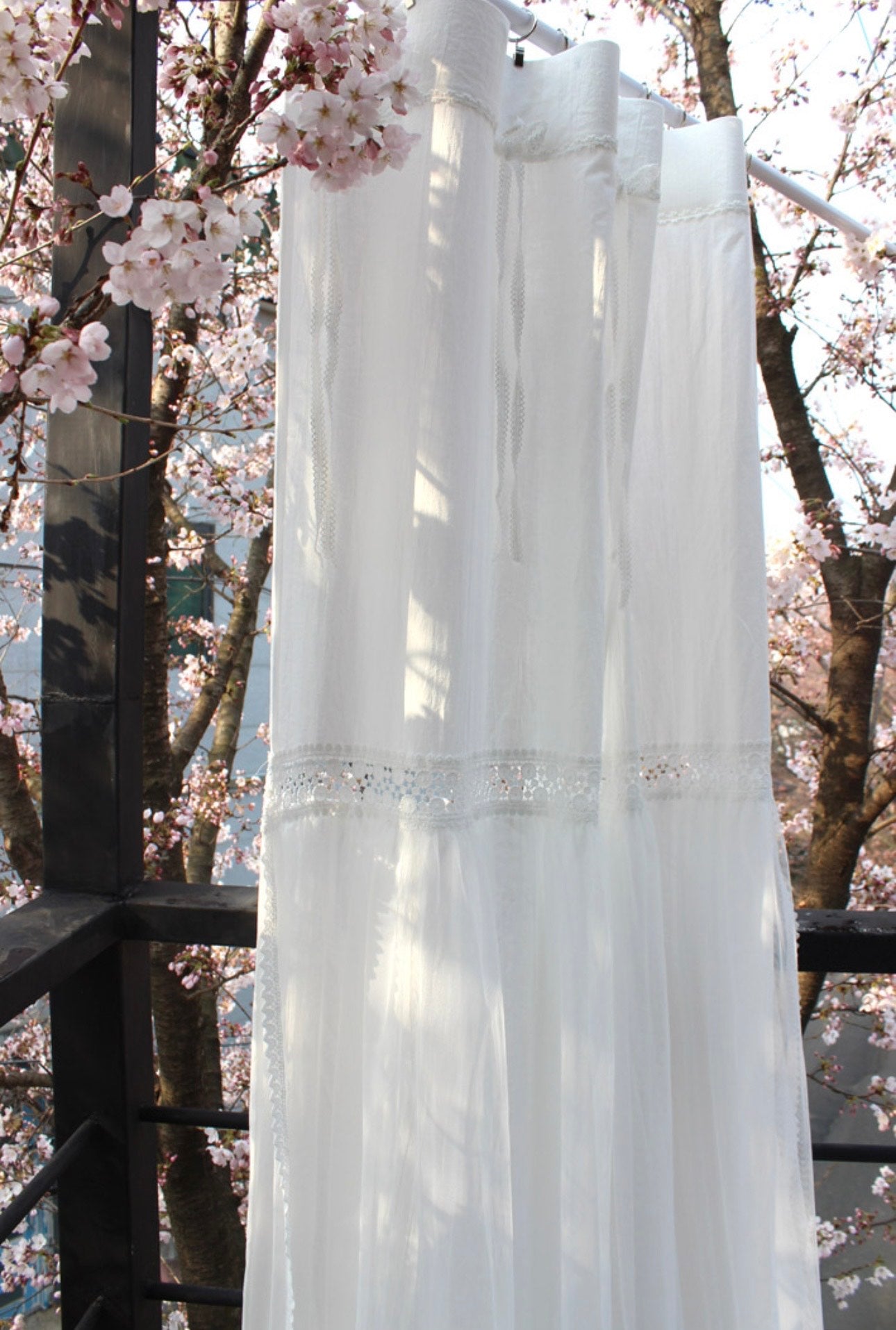White lace carousel curtain