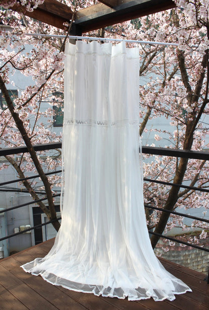 White lace carousel curtain