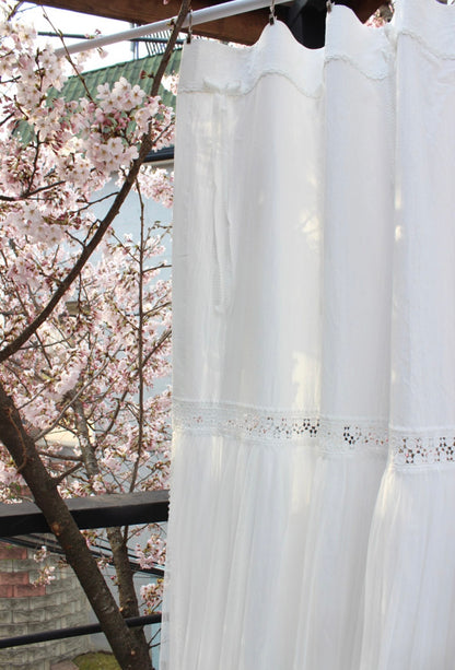 White lace carousel curtain