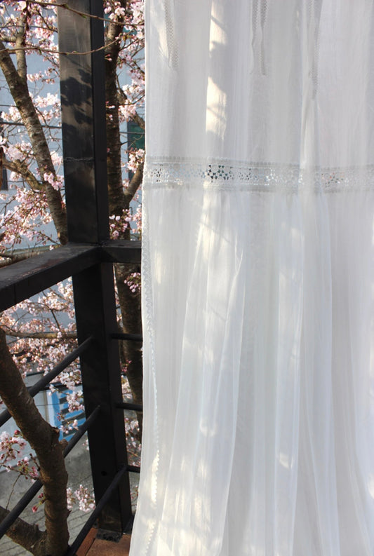 White lace carousel curtain
