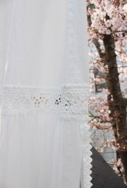 White lace carousel curtain