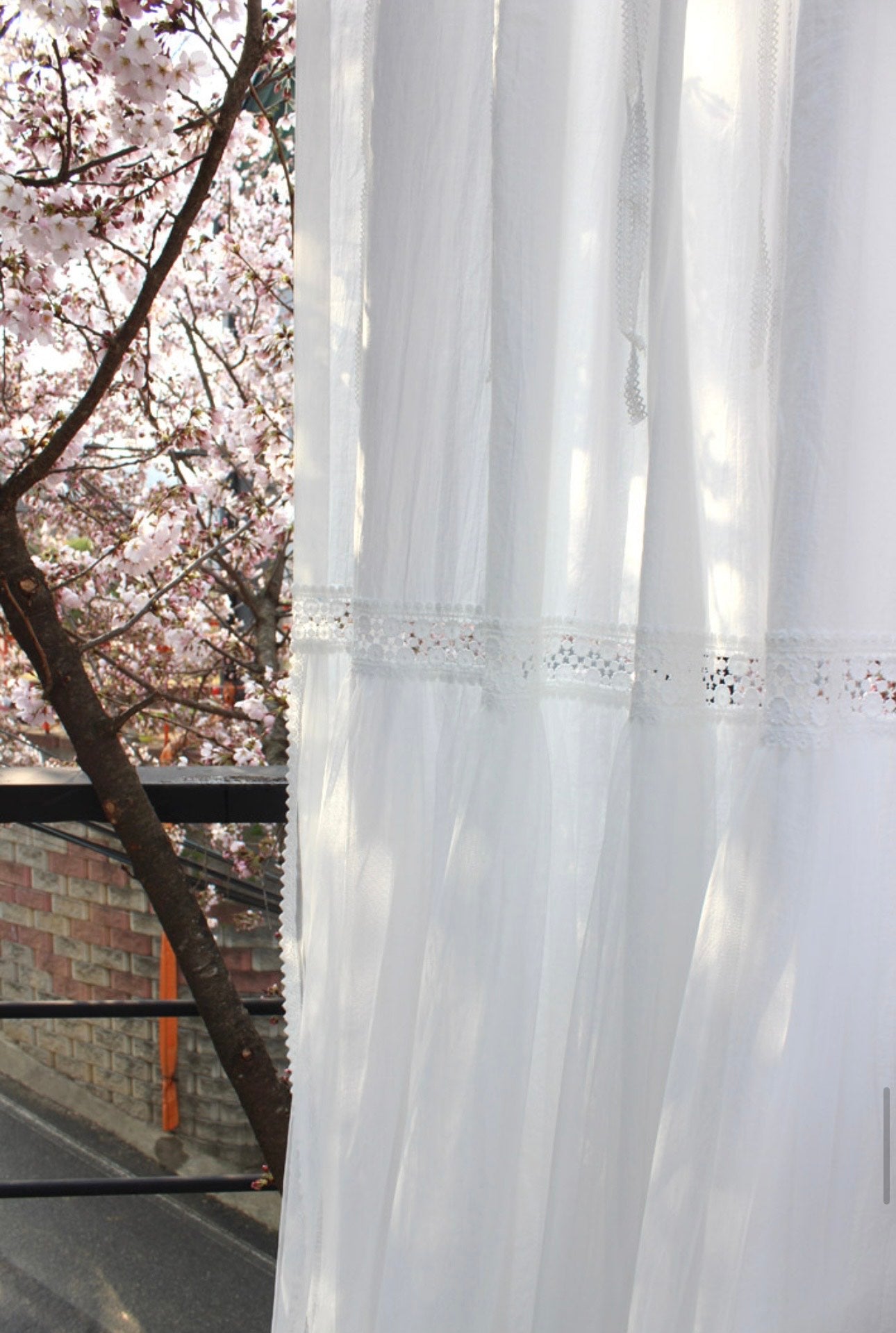 White lace carousel curtain