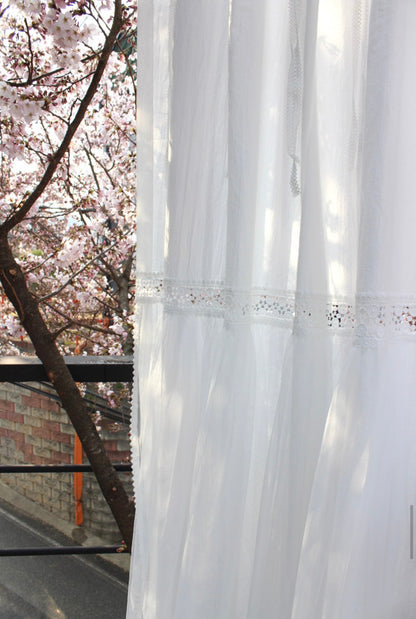 White lace carousel curtain