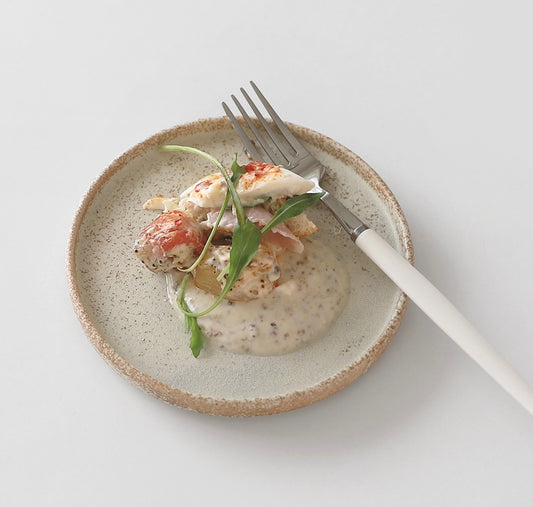 Natural rough round plate 14 cm