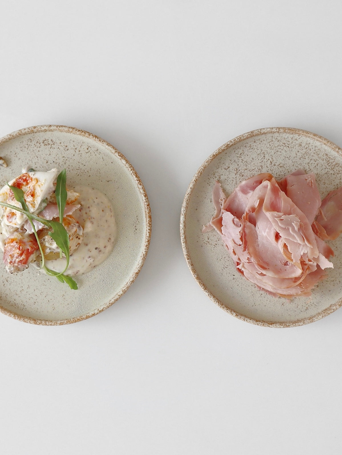 Natural rough round plate 14 cm