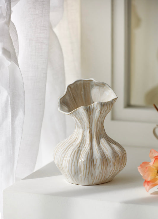 Muse Shell Objet Porcelain Vintage Vase