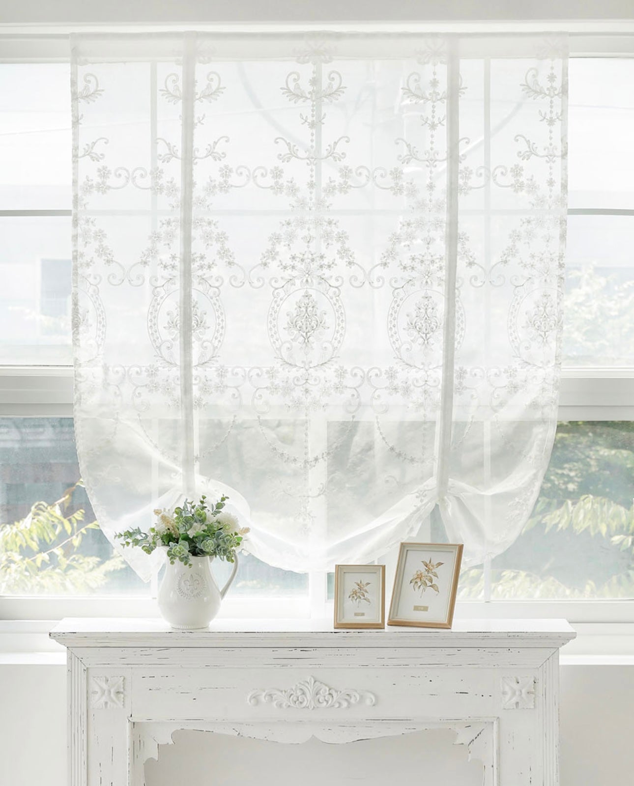 Julie Ribbon Rollup White Embroidery Balance 1P