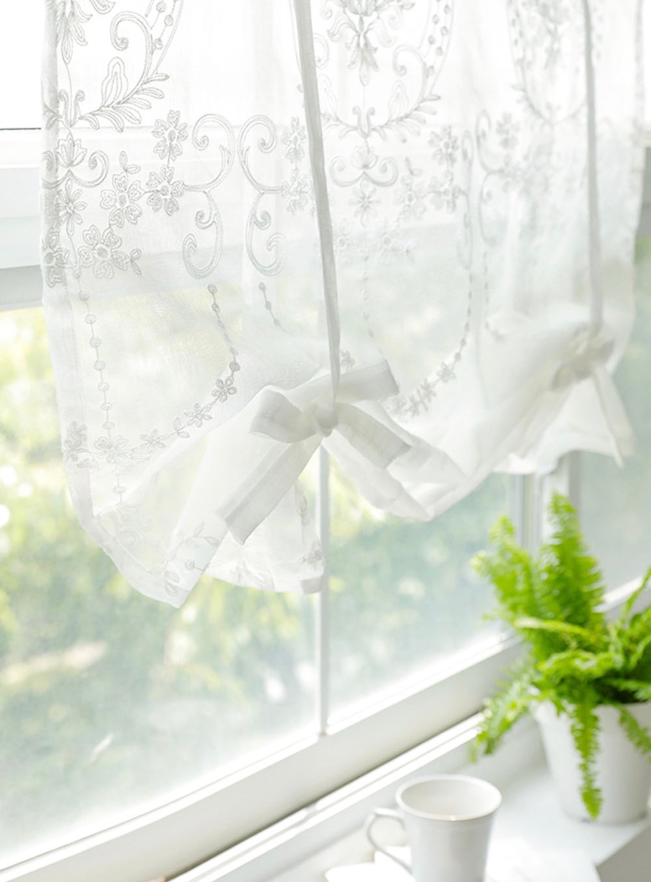 Julie Ribbon Rollup White Embroidery Balance 1P